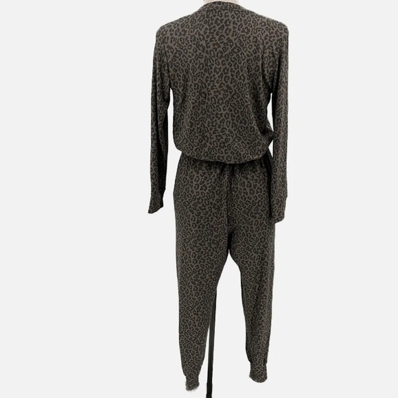 Sundry Leopard Print Jumpsuit in Mink - NEW - Size Small (Sundry 1) - Picture 4 of 8